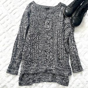 Express Black & White Oversized Cable Knit Chunky Sweater